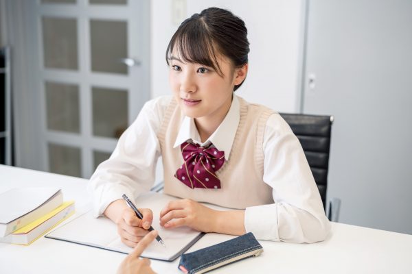 2ヵ月半で全科目合格した先輩の体験談！四谷学院 高認コース